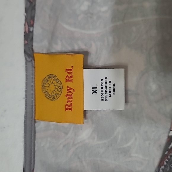 Ruby Rd Grey & Pink Paisley Print Top size XL - Picture 3 of 6